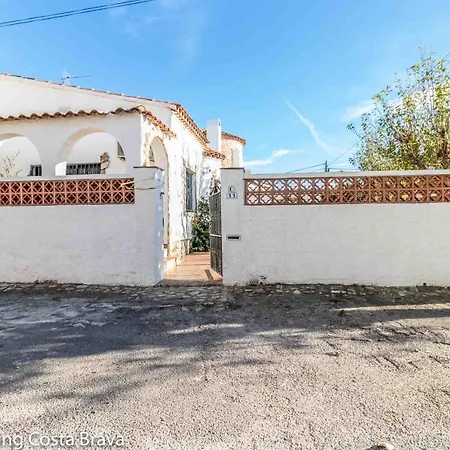 137- Empurialola-casa De Vacaciones Con Piscina Privada En